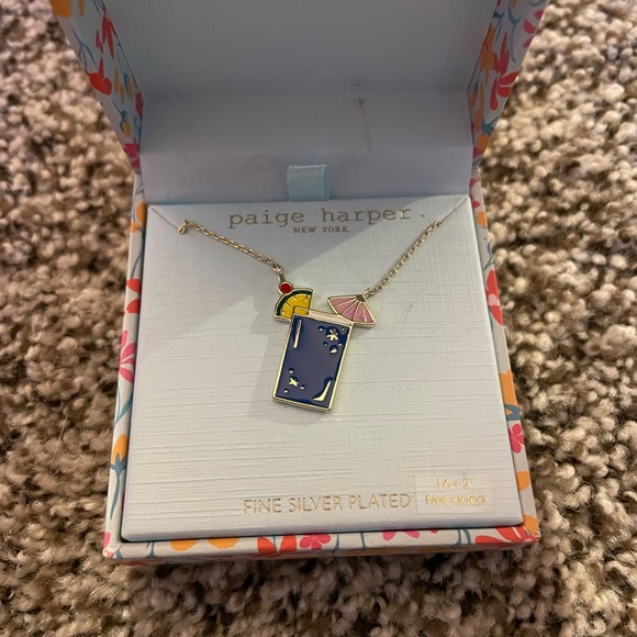 cute necklace - Picture 1 of 2